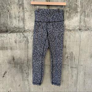 Lululemon luxtreme size 6